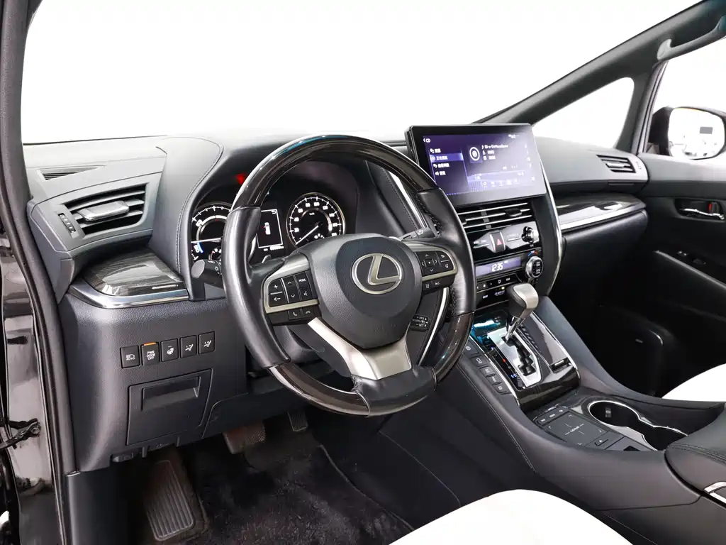 Lexus LM 2020 300h мест