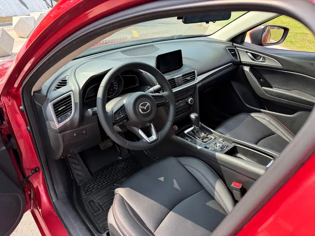 Mazda 3 Axela — миниатюра 8