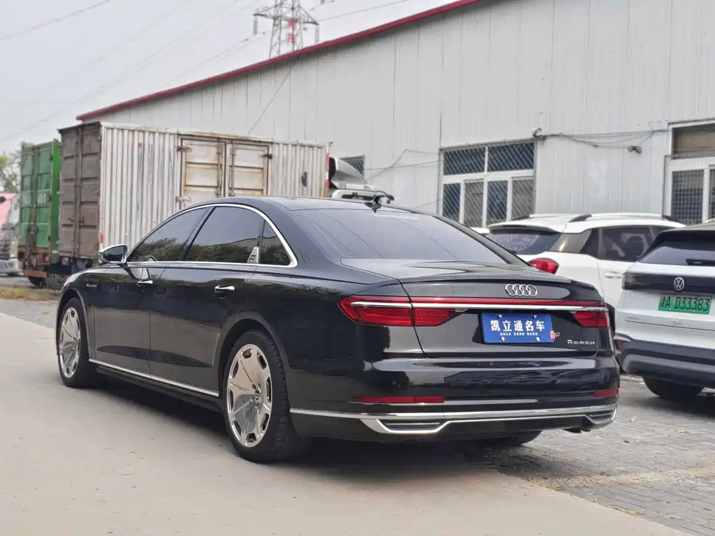 Audi A8 — миниатюра 6