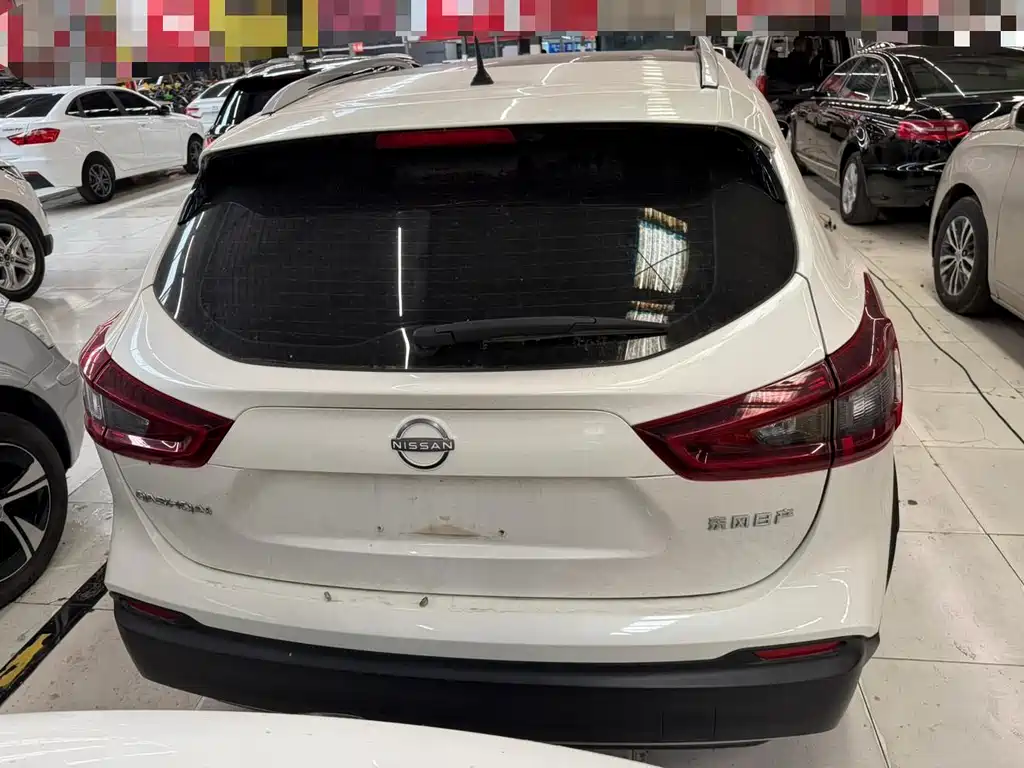 Nissan Qashqai — миниатюра 8