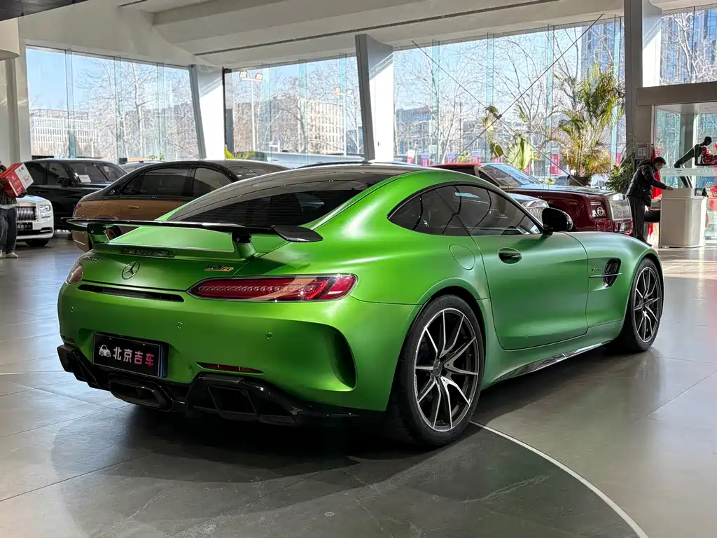 MERCEDES-BENZ AMG GT