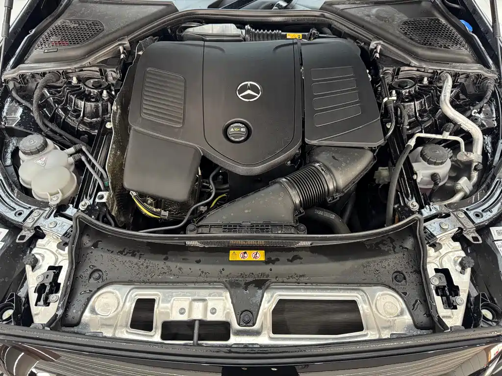 MERCEDES-BENZ E CLASS