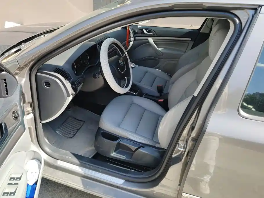 Skoda Octavia — миниатюра 9