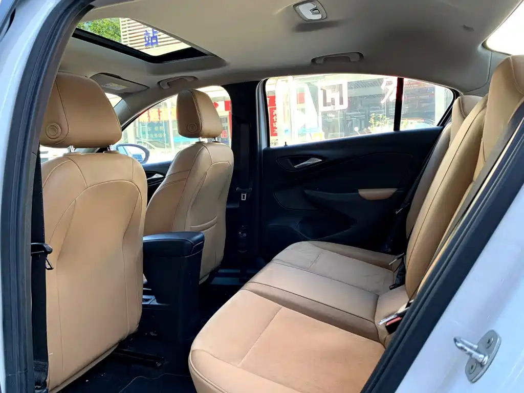 Buick Excelle — миниатюра 8
