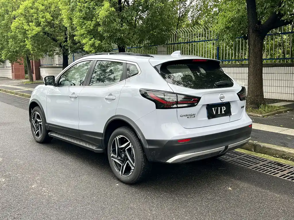 Nissan Qashqai — миниатюра 6