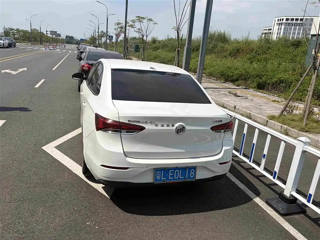 Buick Excelle — миниатюра 3