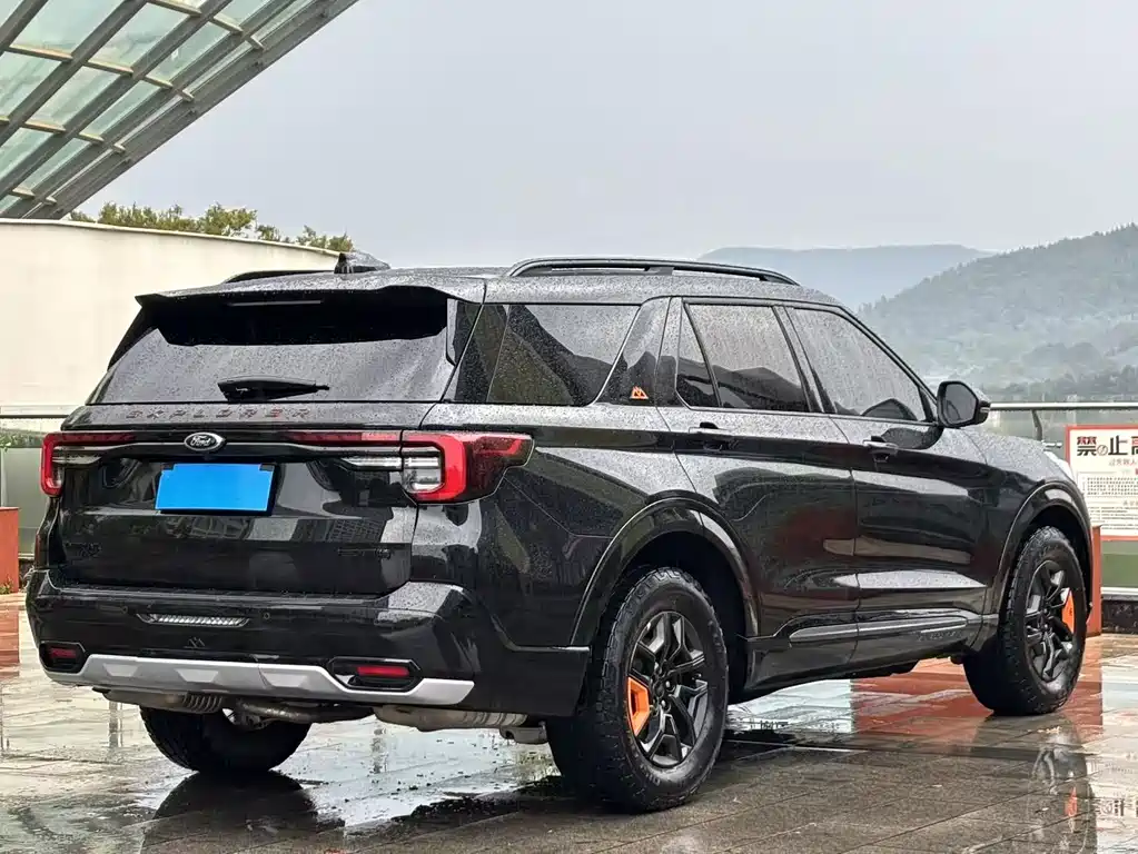 Ford Explorer — миниатюра 7