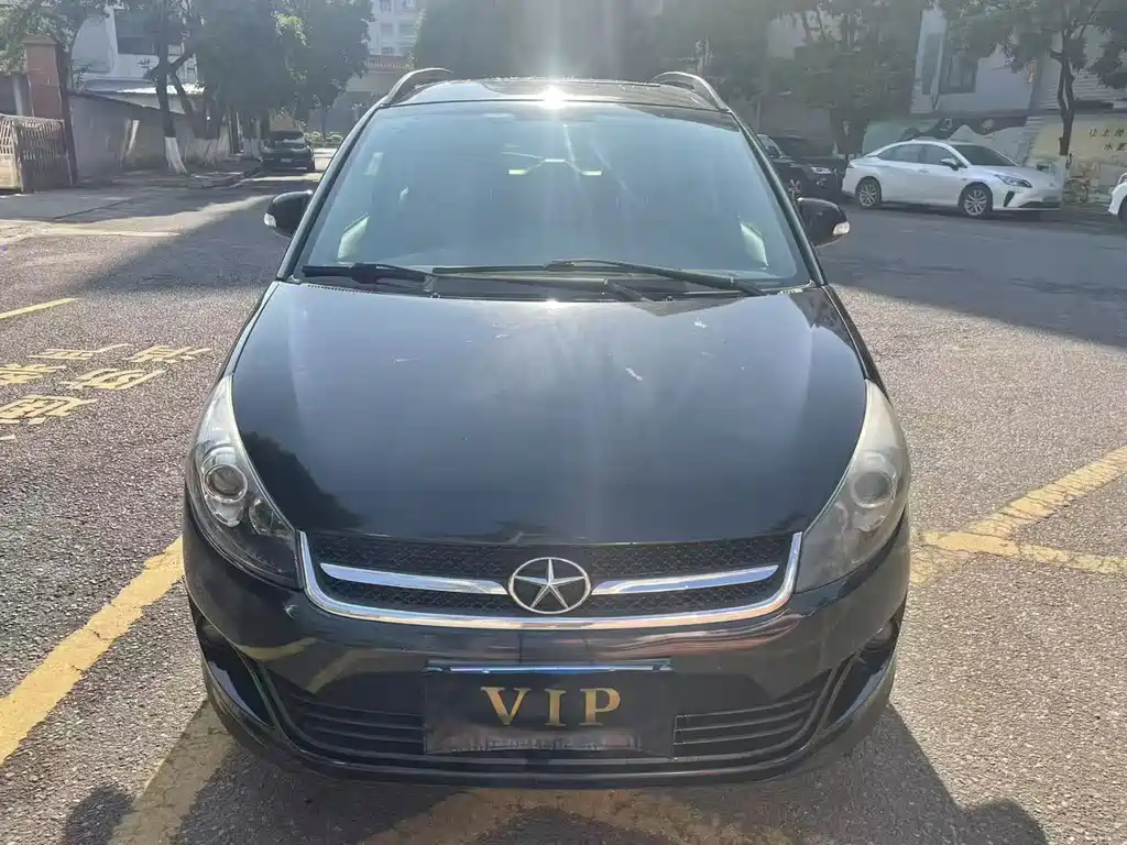 JAC RefineM2 M2 2013 1.8L AT Luxury 5 мест