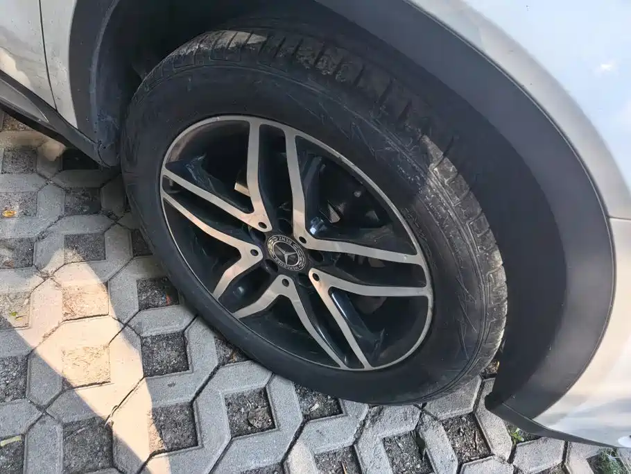 Mercedes-Benz GLA — миниатюра 6