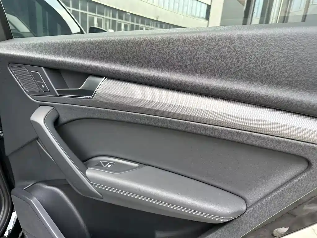 Audi Q5L — миниатюра 34