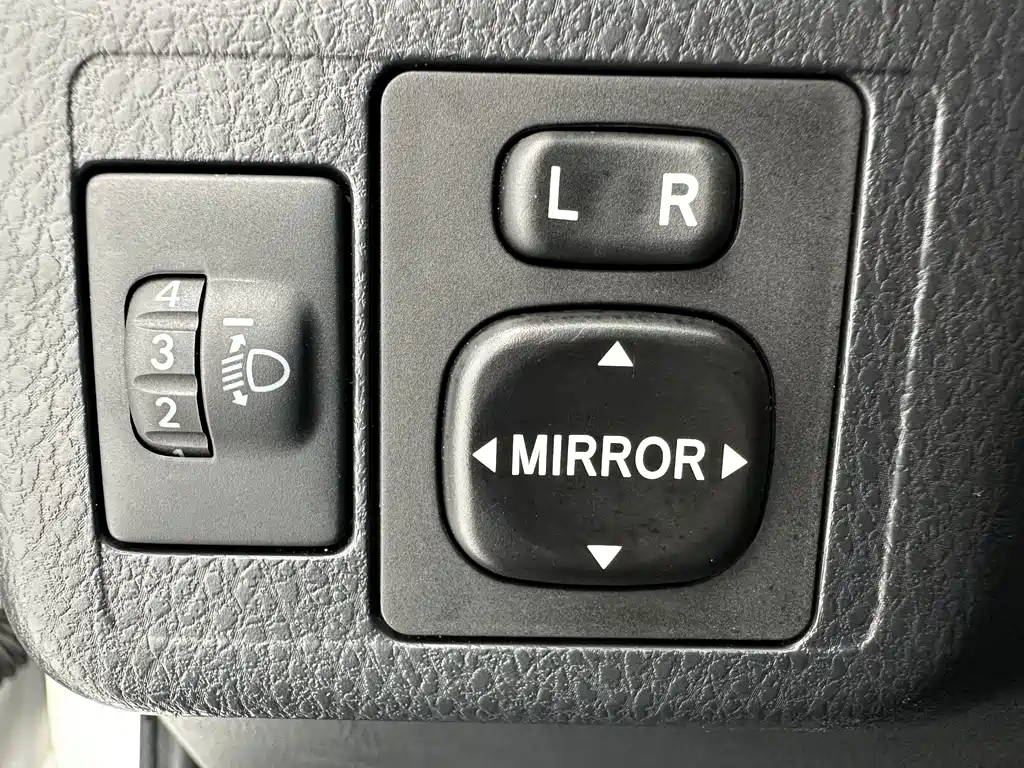 Toyota Yaris L — миниатюра 12