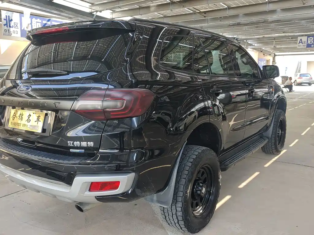 Ford Everest — миниатюра 6