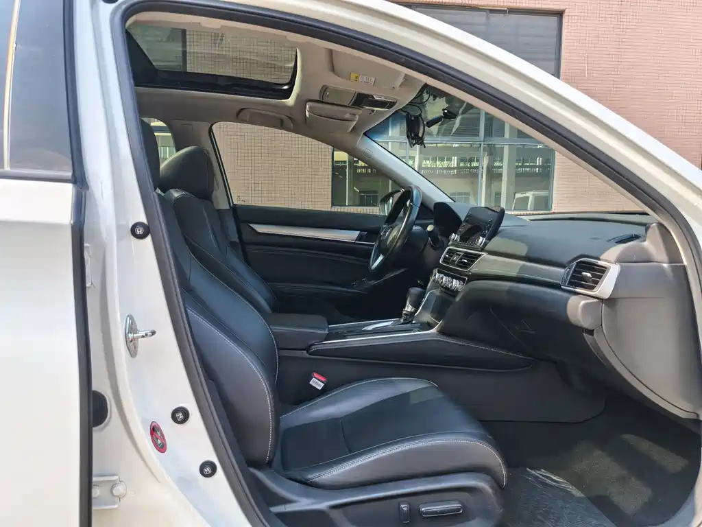 Honda Inspire — миниатюра 11