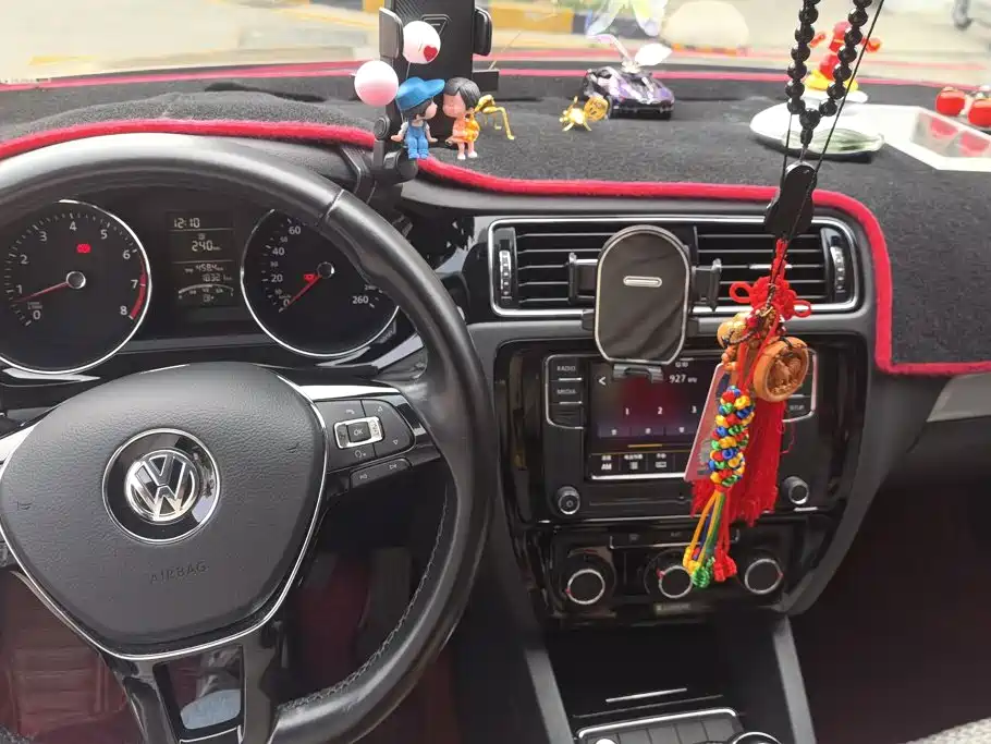 Volkswagen Sagitar — миниатюра 12