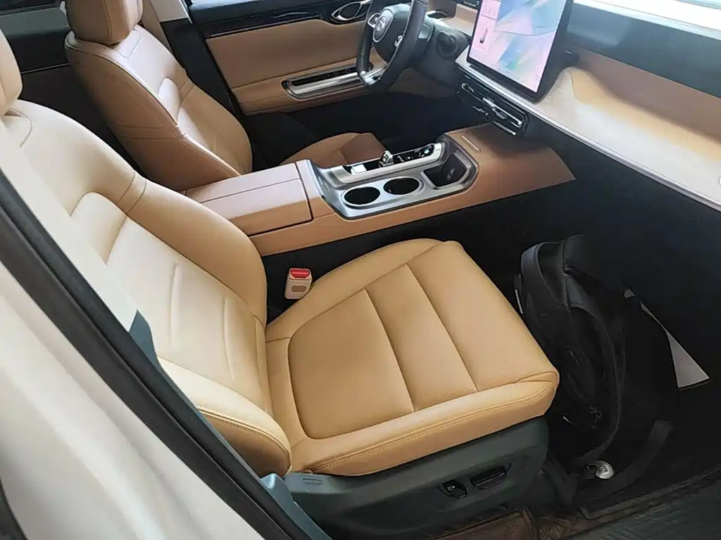 GAC Motor Trumpchi E8 PHEV — миниатюра 25