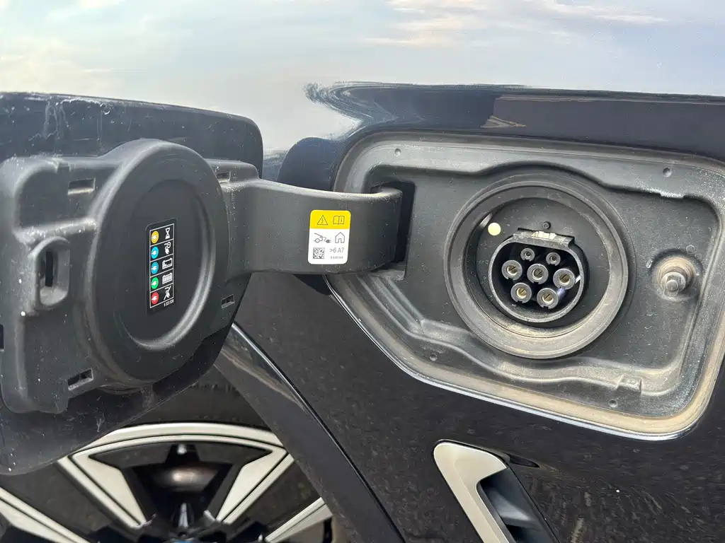 BMW iX3 — миниатюра 6