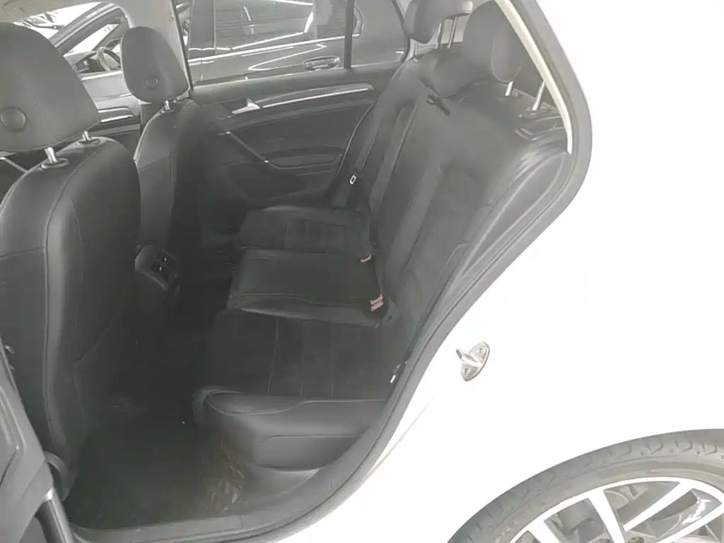 Volkswagen Golf — миниатюра 17