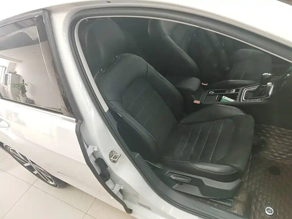 Volkswagen Golf — миниатюра 25