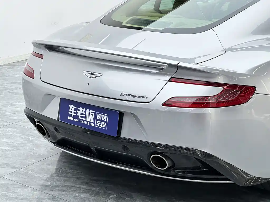 Aston Martin Vanquish — миниатюра 32