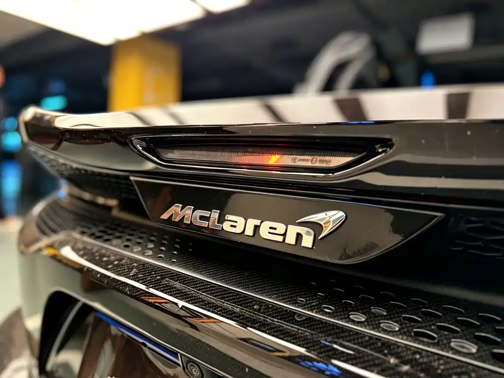 McLaren GT — миниатюра 11
