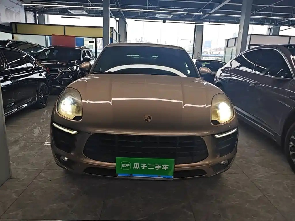 Porsche Macan — миниатюра 3