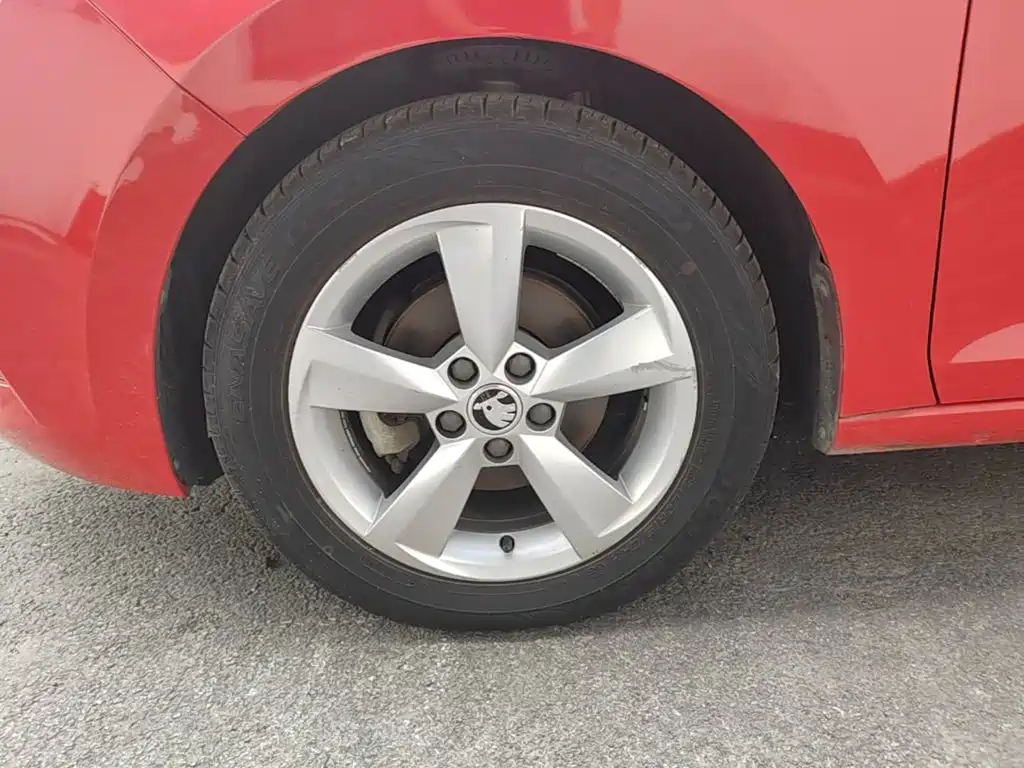 Skoda Rapid Spaceback — миниатюра 23