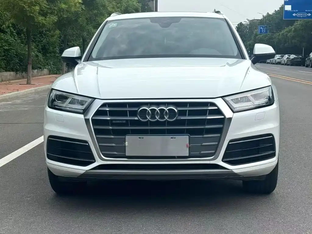 Audi Q5L — миниатюра 2