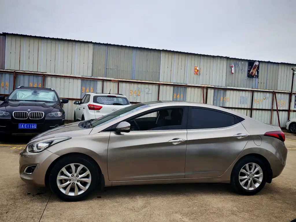 Hyundai Elantra Langdong — миниатюра 7