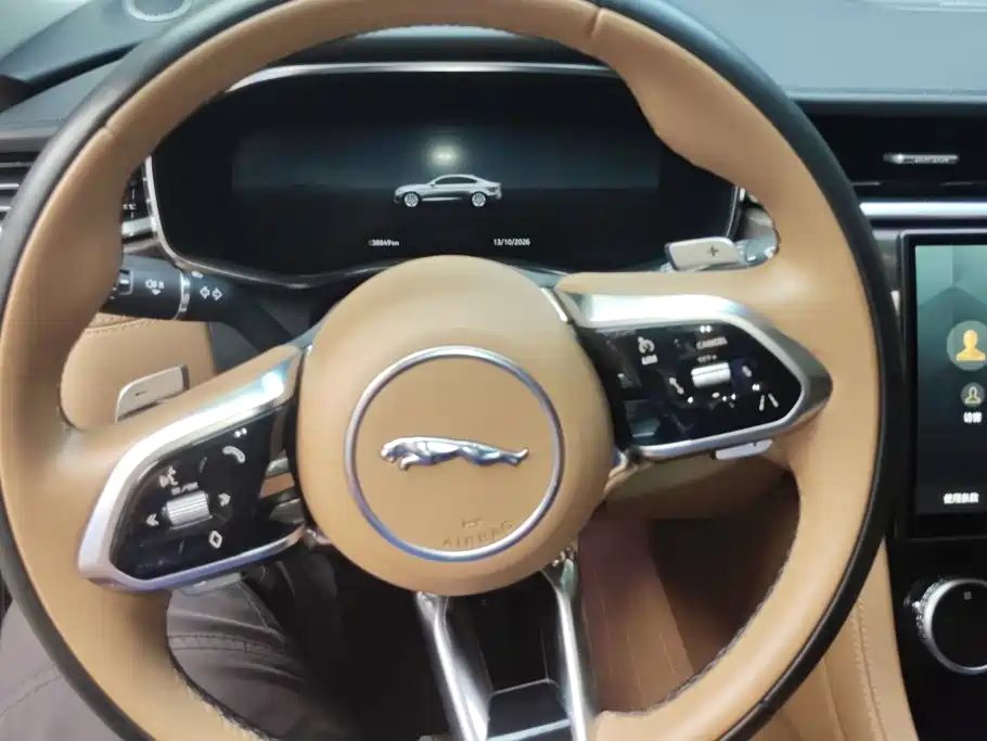 Jaguar XFL — миниатюра 15