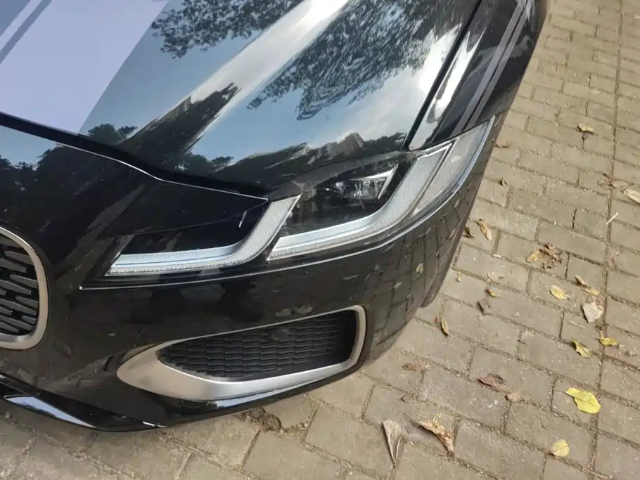 Jaguar XFL — миниатюра 5