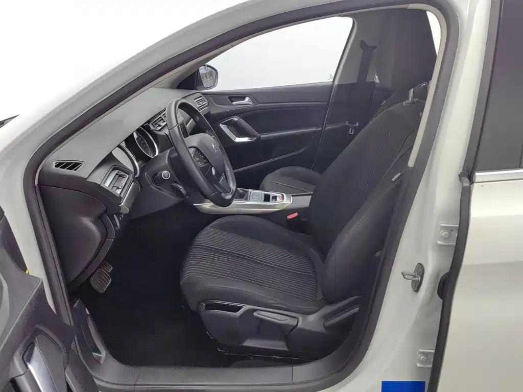 Peugeot 408 — миниатюра 10