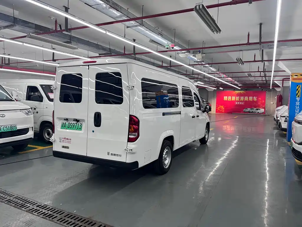 Yufeng Auto Yufeng Huangjin Cang — миниатюра 6