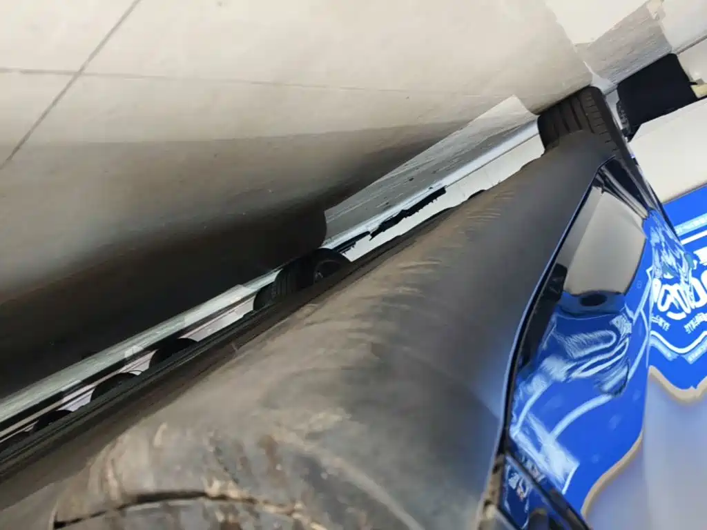 Tesla Model Y — миниатюра 21