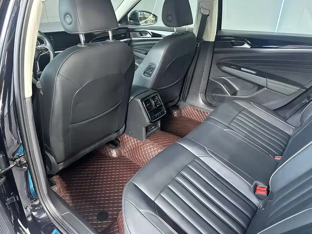 Volkswagen Passat — миниатюра 10
