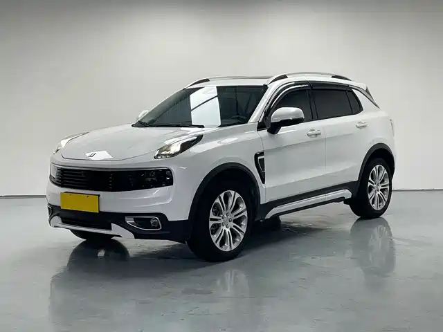 2020 Lynk & Co 01