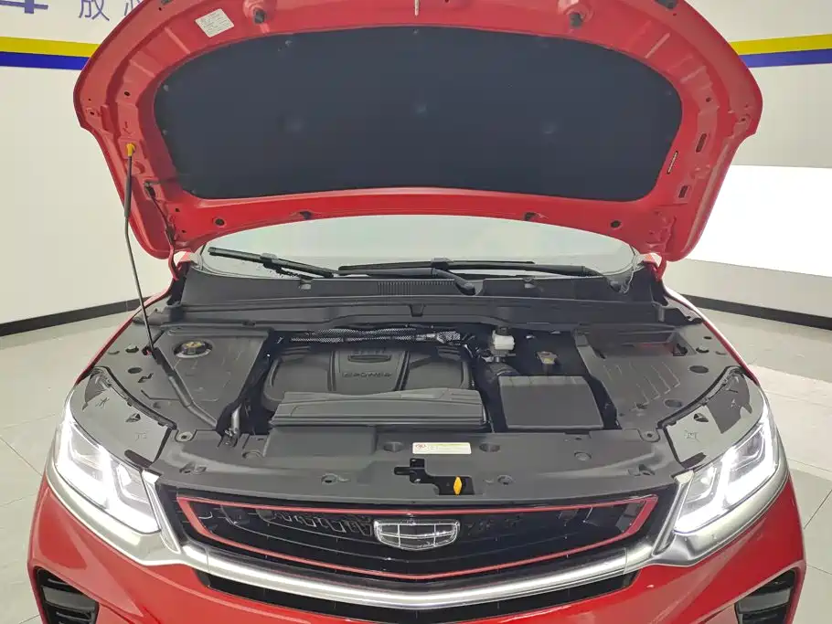 Geely Binyue — миниатюра 10