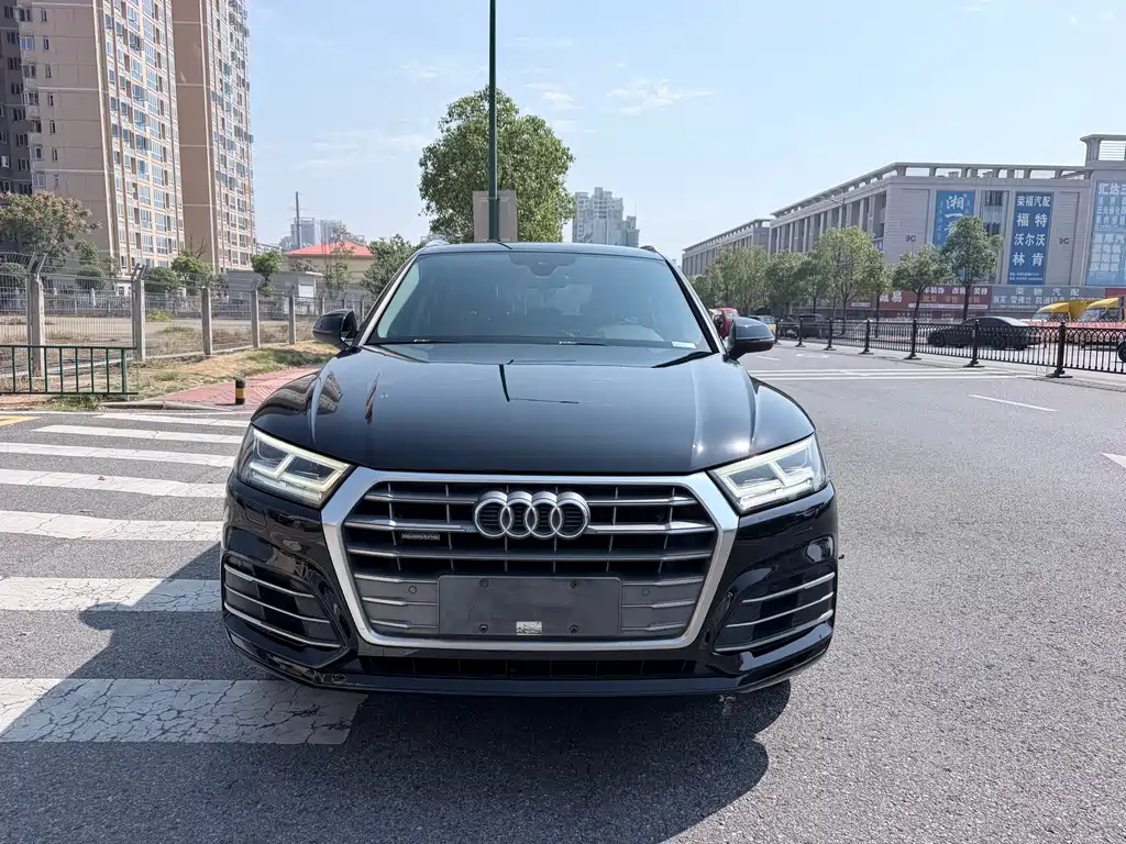 Audi Q5L — миниатюра 2