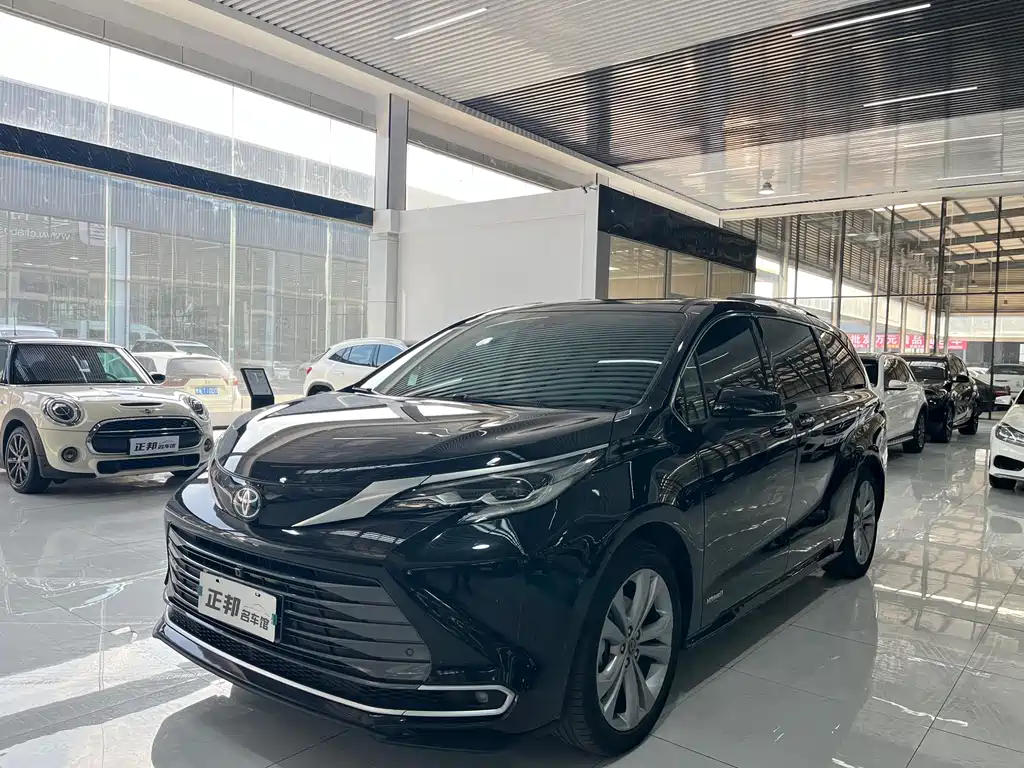 Toyota Sienna 2023
