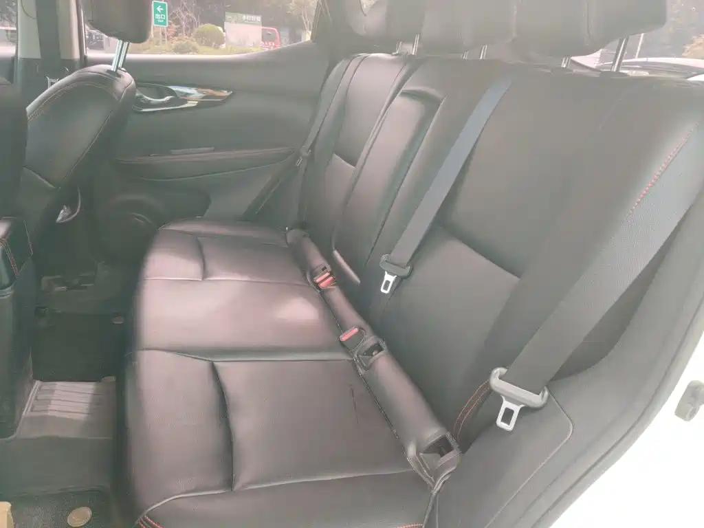 Nissan Qashqai — миниатюра 13