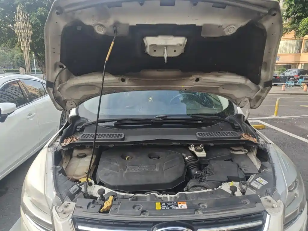Ford Kuga — миниатюра 21
