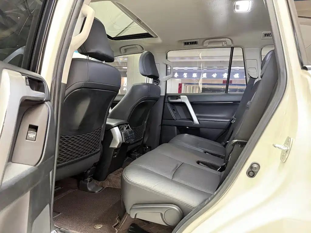 Toyota Prado - фото 8