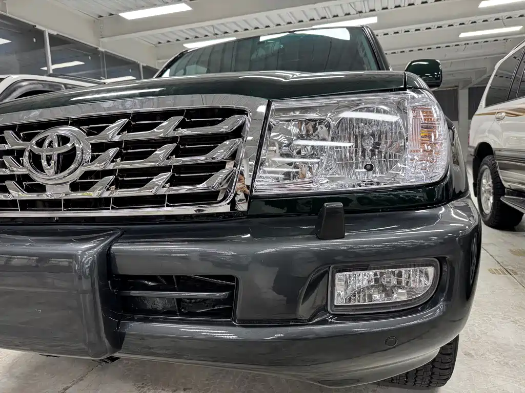 Toyota Land Cruiser — миниатюра 10