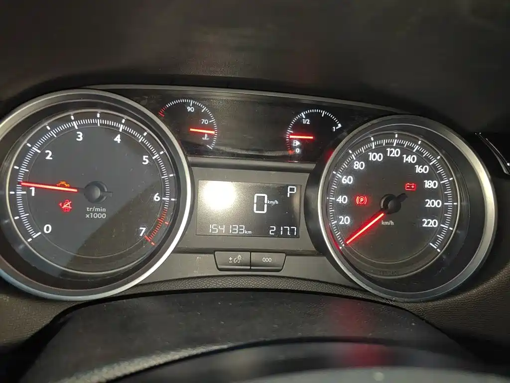 Peugeot 408 — миниатюра 12