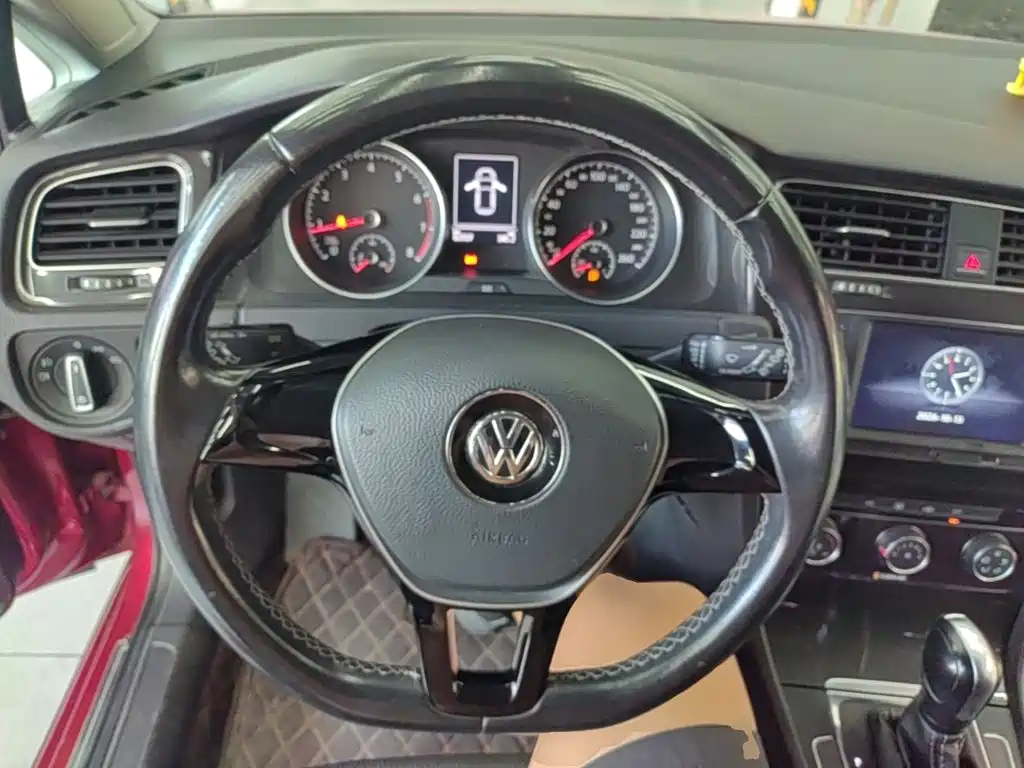 Volkswagen Golf — миниатюра 11