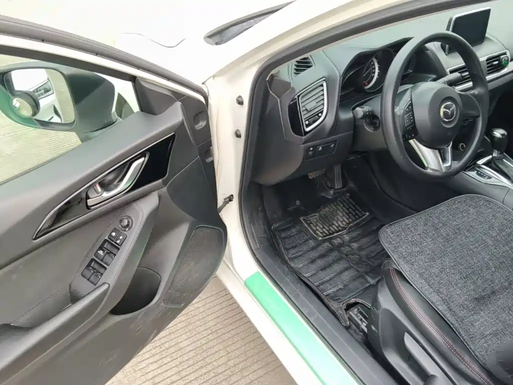 Mazda 3 Axela — миниатюра 16