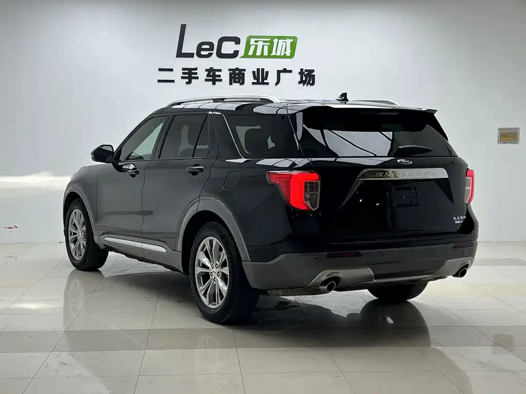 Ford Explorer — миниатюра 3