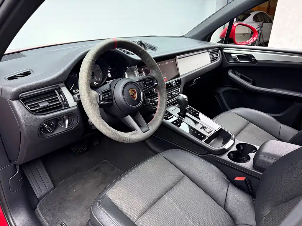Porsche Macan — миниатюра 3