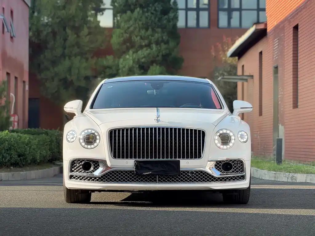 Bentley Flying Spur — миниатюра 2