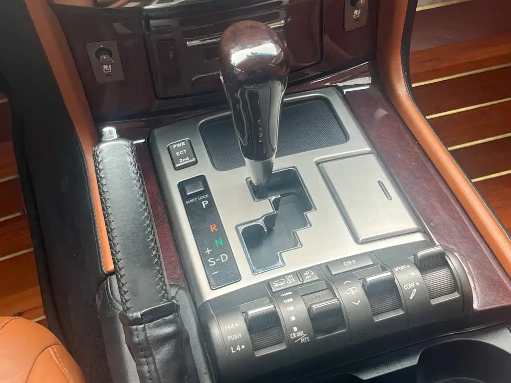 Lexus LX — миниатюра 14