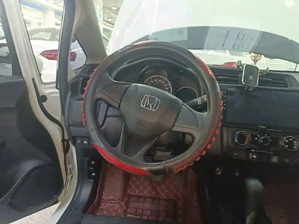 Honda Fit — миниатюра 11